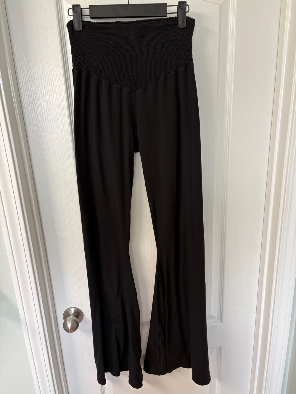 Offline by Aerie Black Real Me Super Flare Hi-Rise Legging Size Large Long